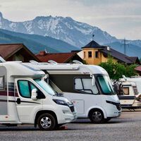 Aprendí por las malas que ahorrarme el seguro de viaje en mi ruta camper no fue buena idea: la ambulancia me costó más que todas las vacaciones