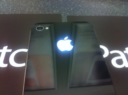 Pack para iluminar la manzanita trasera del iPhone 4 con LED