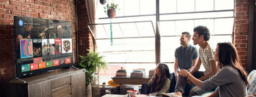 Llega el verano y sales de vacaciones: así puedes usar tu móvil para realizar streaming con tu televisor de "alquiler"