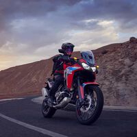 Sorpresa: Honda tiene entre manos una trail viajera de 1.000 cc para hacer compañía a la Africa Twin y a la nueva Hornet