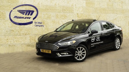 La DGT, Mobileye y el coche autónomo: esta alianza convertirá Barcelona en laboratorio de pruebas