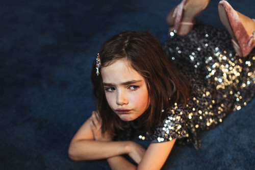 Zara tiene los looks de fiesta de niño y niña más bonitos para lucir en Navidad y los puedes comprar en el Black Friday con descuento