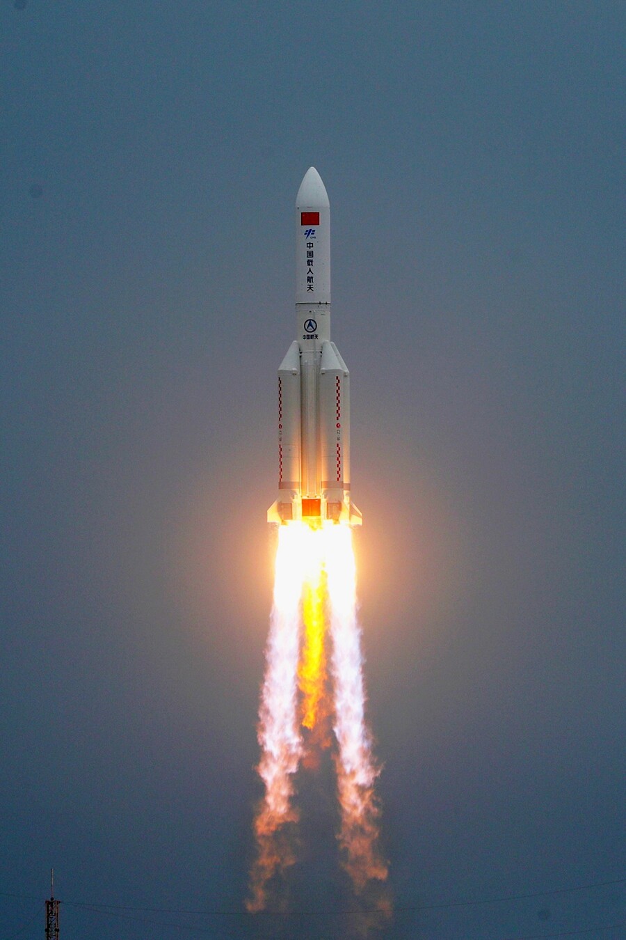 China lanza la cápsula central de su futura estación espacial, una de