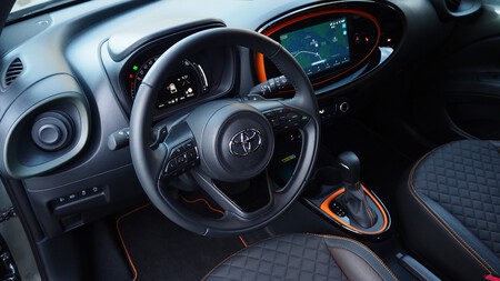 Toyota Aygo X Cross 16
