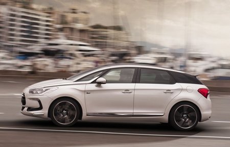 Citroën DS5 HYbrid4 23