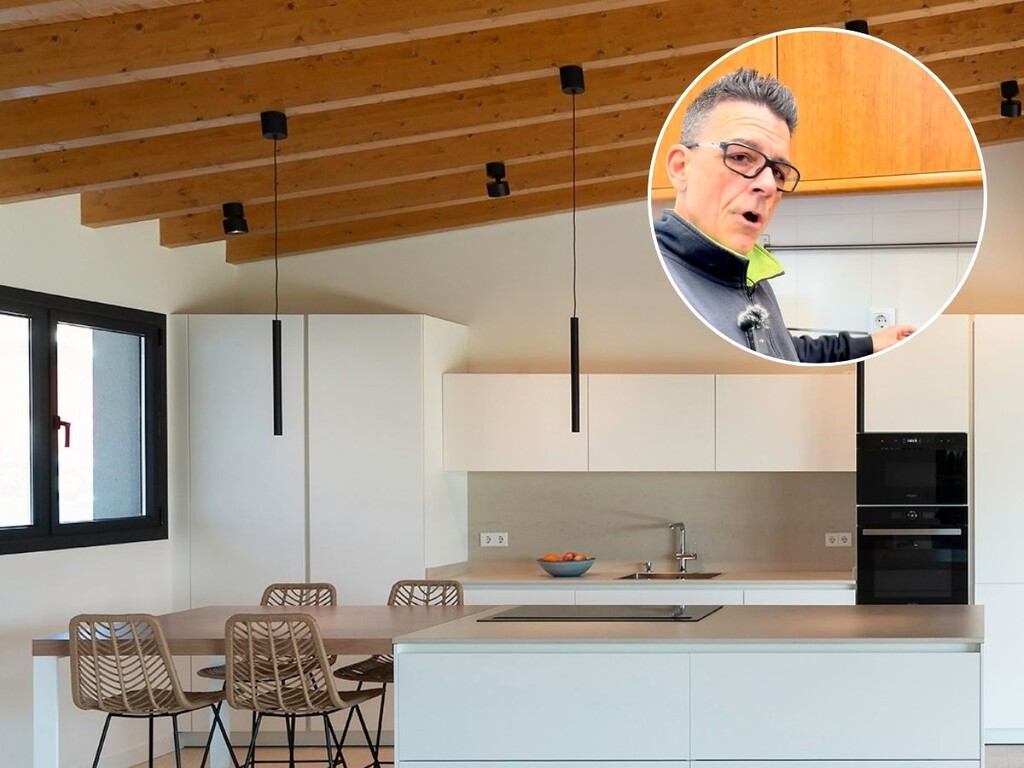 Sergio Llorente, electricista: «Así puedes pasar de tener un enchufe a cuatro en la misma caja, sin obras, sin taladrar azulejos y sin cables por el medio»