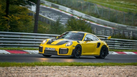 Nürburgring prohíbe a los usuarios del Nordschleife cronometrar sus vueltas en sesiones públicas