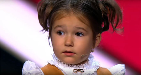 Bella, la niña rusa que con apenas cuatro años habla siete idiomas