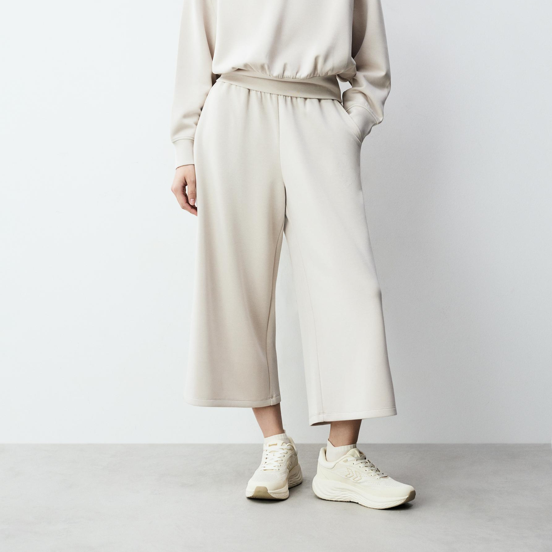 Pantalón chándal fluido