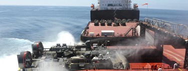 Está ocurriendo algo inédito en Irán: EEUU dice que la guerra ha terminado... mientras vuelan misiles y drones kamikaze