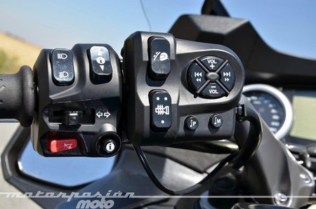 Triumph_Trophy_1200_SE