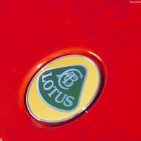 En el mundo de los SUV deportivos hay un nuevo contendiente (sí, otro...) y podría ser de Lotus