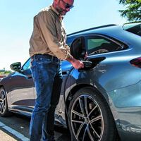 Para salvar os híbridos plug-in, os alemães querem obrigar os motoristas a usá-los corretamente 