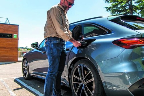 Carros híbridos plug-in / Imagem: L'Automobile Magazine