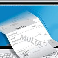 La DGT alerta del último intento de estafa mediante una multa falsa: "¡Y no se cansan! No piques, elimínalo directamente"