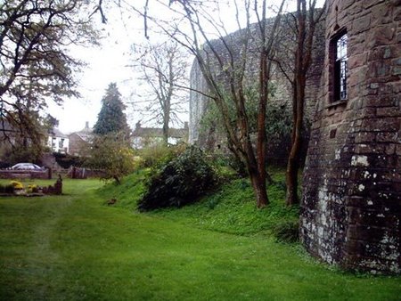 briavels castle lidney