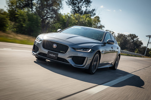 Jaguar XE 2020, al volante de un británico con espíritu de gran turismo