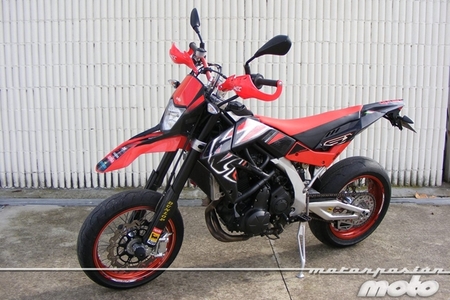 aprilia_sxv_er6