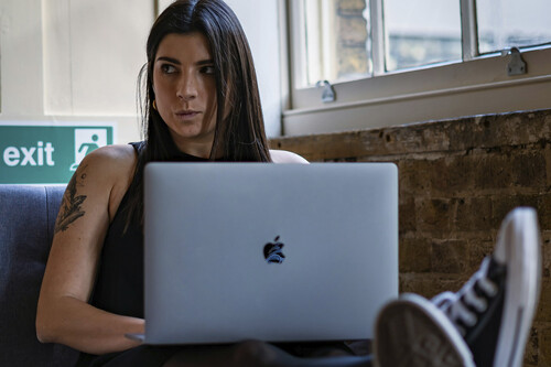 La semana de 4 días ha encontrado una brecha por la que colarse en las empresas, el modelo 100-80-100