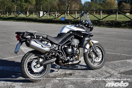 Triumph Tiger 800
