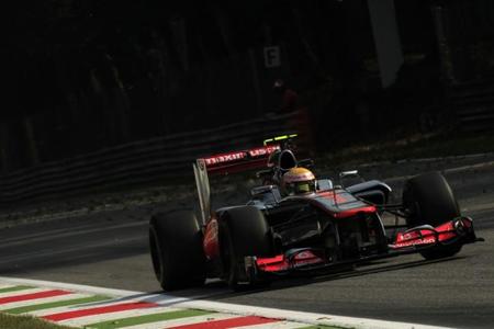 Los dos McLaren comandan la segunda sesión de libres por delante de Fernando Alonso