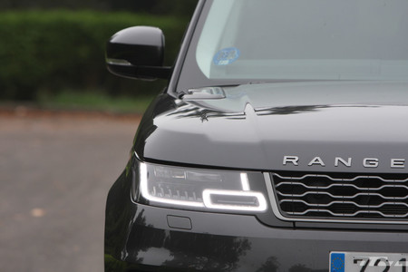 Range Rover Sport PHEV ópticas delanteras