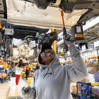 Punto de inflexión en la huelga del automóvil en EEUU: subir sueldos no era tan imposible