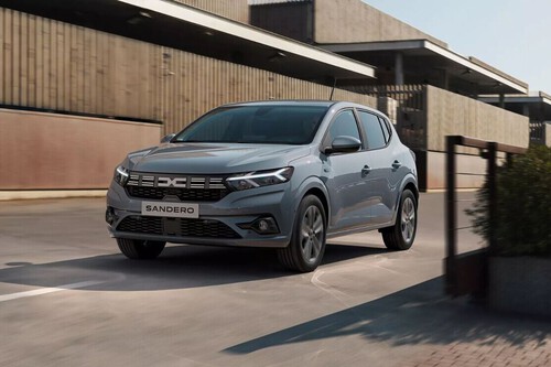 Siete coches prácticos, sencillos y (casi) sin pantallas táctiles 