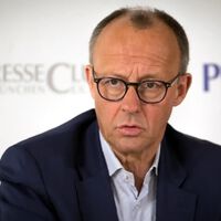 A Europa está dando uma guinada radical; em 2035, você ainda poderá comprar carros com motor a combustão, mas com uma condição 