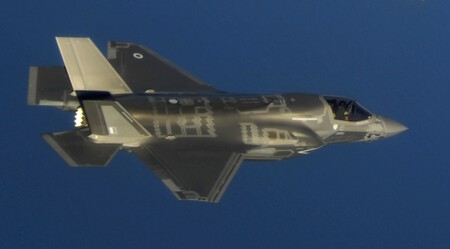 F 35 04