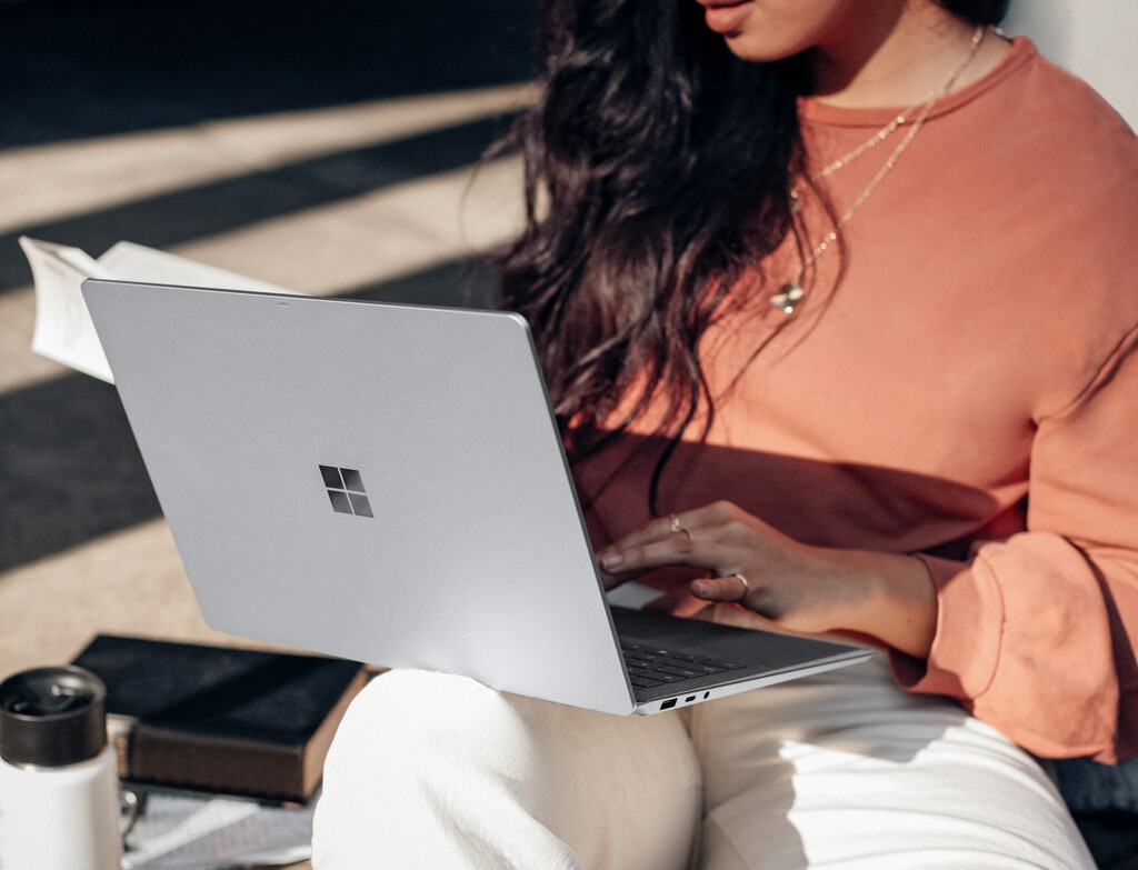 He descubierto este atajo de teclado en Windows 11 que se volverá mi imprescindible para trabajar en sitios ruidosos