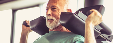 Los tres mejores ejercicios básicos para adultos mayores de 60 años, según la Escuela de Salud de Harvard 