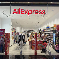 Hemos encontrado unos alicates en AliExpress por 1 euro y la verdad es que tienen buena pinta 