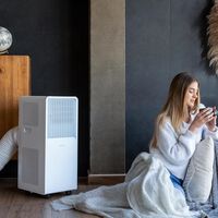 Un aire acondicionado versátil y barato que te puede venir de perlas para la próxima ola de calor está de oferta en el outlet de Leroy Merlin 