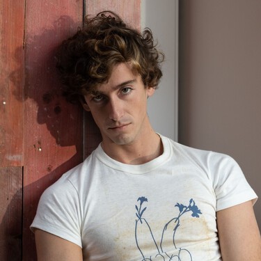 Guitarricadelafuente tiene el corte de pelo definitivo para no parecer despeinado, pero verse siempre cool: así es el curly shag