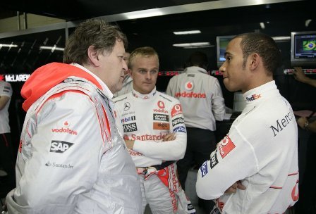 Ferrari y Renault empiezan bien, McLaren esconde sus cartas