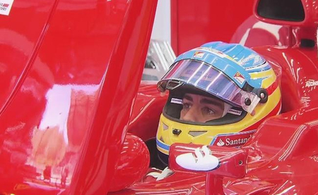 Fernando Alonso marca el mejor tiempo en la tercera sesión de entrenamientos libres, primera en seco