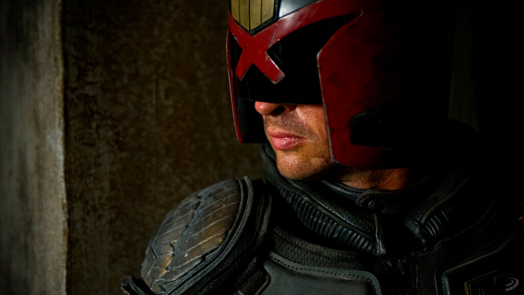Creo que Taika no debe acercarse a Juez Dredd ni para saludar, pero duermo tranquilo porque el director no logra estrenar ni uno de sus grandes proyectos . Noticias en tiempo real