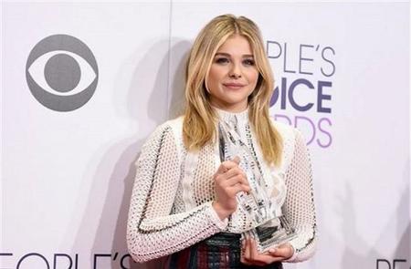 Microsoft le envía a Chloë Grace Moretzun un Nokia Lumia 1520 después de romper su iPhone