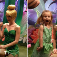 La preciosa reacción de una niña sorda al ver que los personajes Disney le hablan con signos (vídeo)