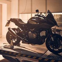 Debut épico: BMW presenta a la exótica y salvaje M 1000 XR con 200 CV, del TT de la Isla de Man a tu corazón