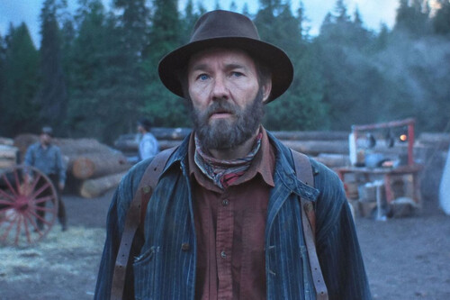 El final de 'Sueños de trenes', explicado por su director: así fue como cambió uno de los "mejores desenlaces de la literatura" para la película de Netflix 