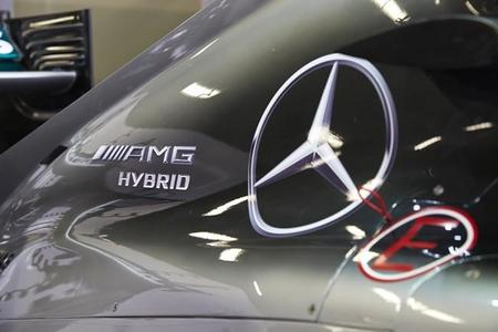 Mercedes lidera los Libres 2 una vez más