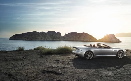 Aston Martin DB9 2013