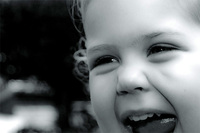 Todos los niños son felices a menos que los padres les hagan infelices