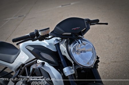 MV Agusta Brutale 800 Megaserfoto