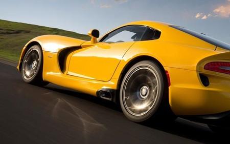Viper SRT Race Yellow