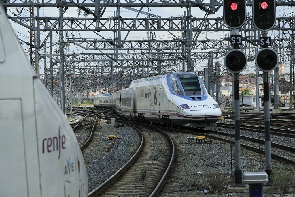 Europa quiere acabar con la particular excepción ibérica del tren español. Y España tiene clara su respuesta: no 
