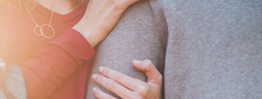 Pérdida gestacional: cómo afecta psicológicamente a la pareja y qué podemos hacer para ayudarles con su duelo
