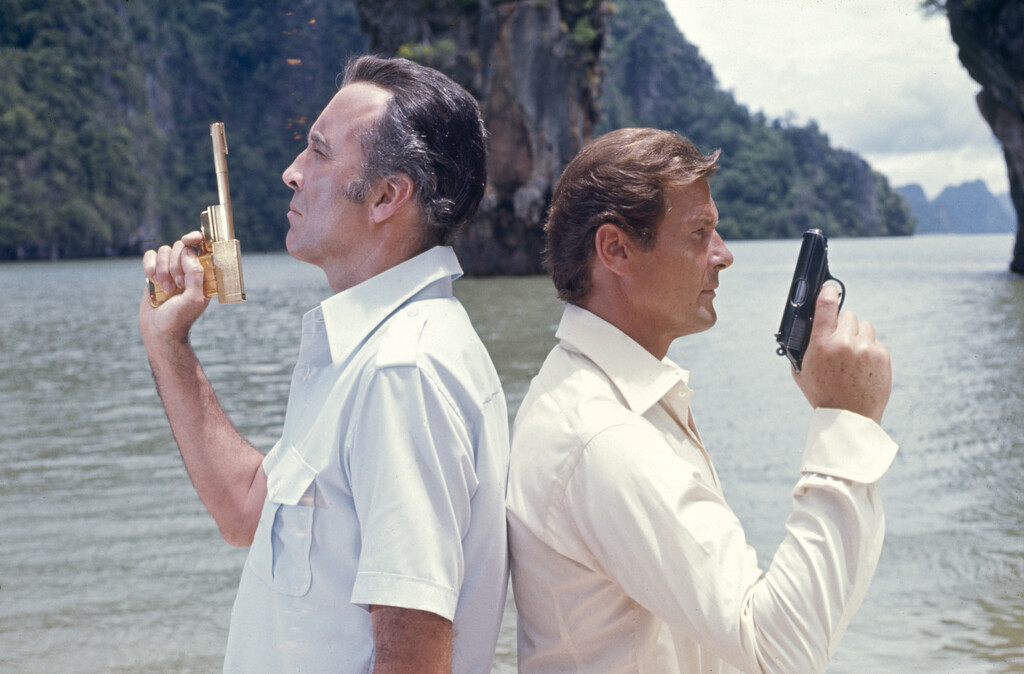 James Bond hizo historia en 1974 con una de las acrobacias más locas del cine gracias a los cálculos de un ordenador